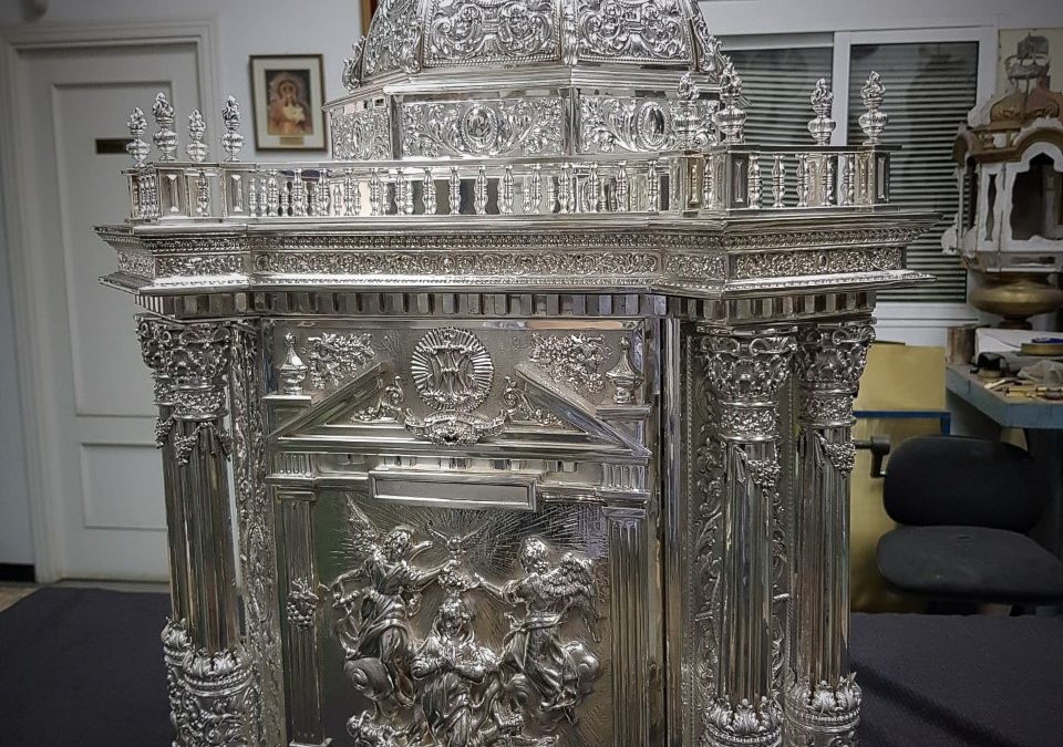 RESTAURACIÓN DEL SAGRARIO DE LA CAPILLA SACRAMENTAL DE LA HERMANDAD DE SAN FRANCISCO.