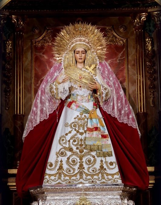 NTRA. SRA. DE LA ESPERANZA CORONADA ATAVIADA PARA EL PERIODO ESTIVAL 2020