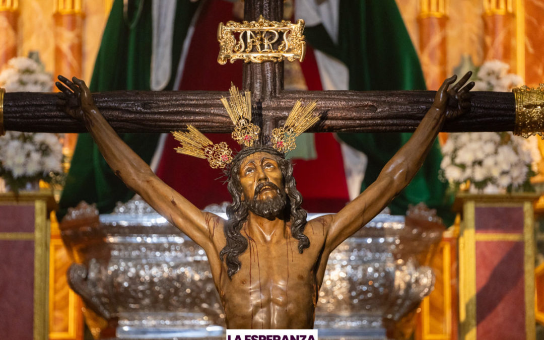 FOTOGRAFÍAS BESAPIÉS AL STMO. CRISTO DE LA EXPIRACIÓN