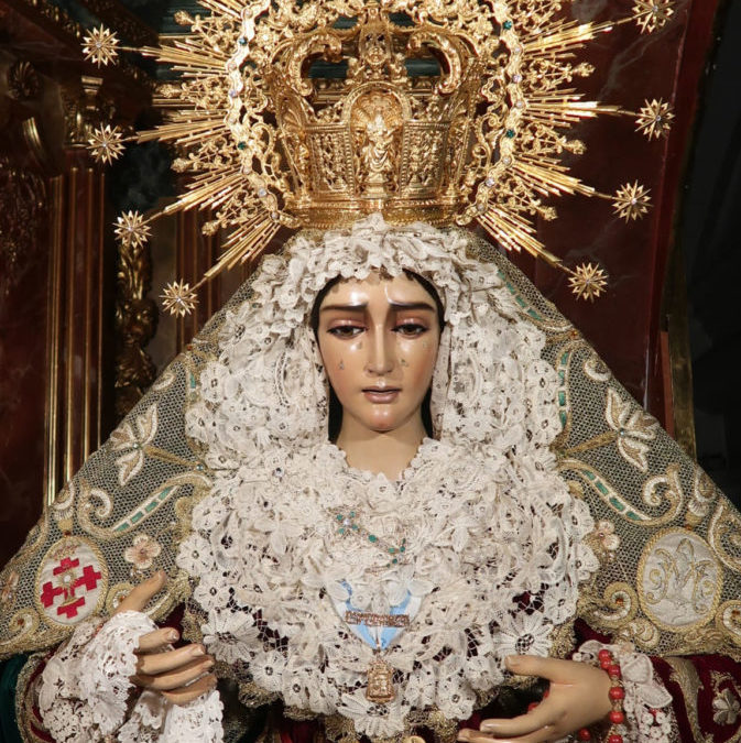 NRA. SRA. DE LA ESPERANZA ATAVIADA PARA LA PASCUA