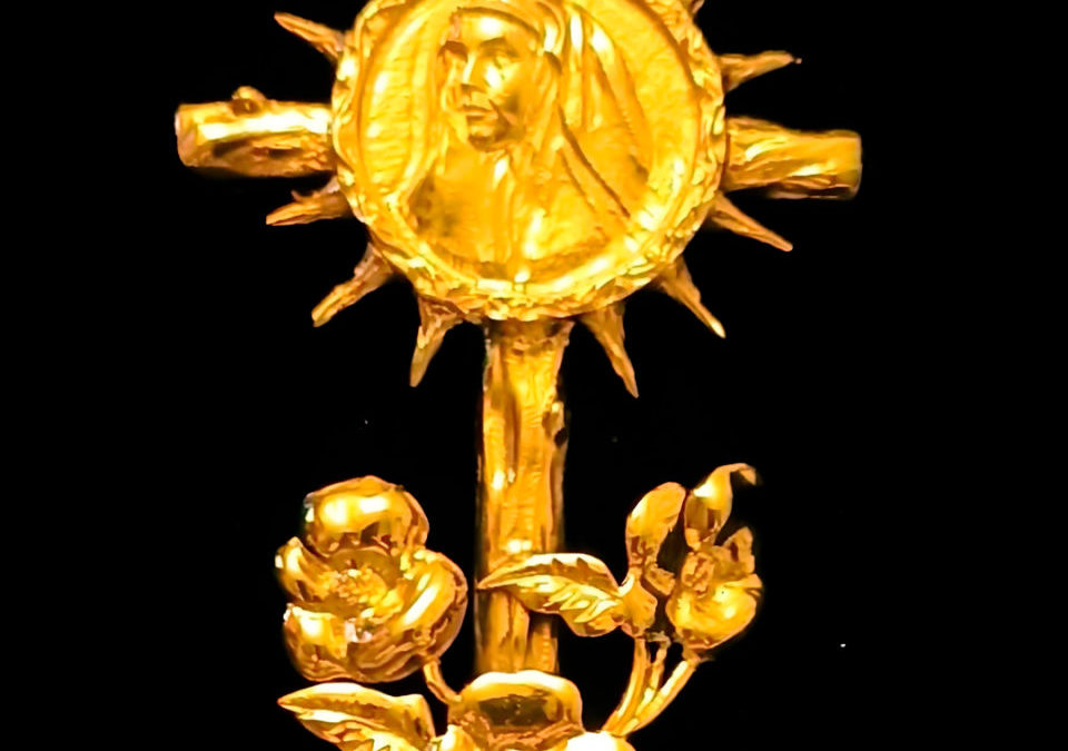 BROCHE PECTORAL PARA NUESTRA SEÑORA DE LA ESPERANZA