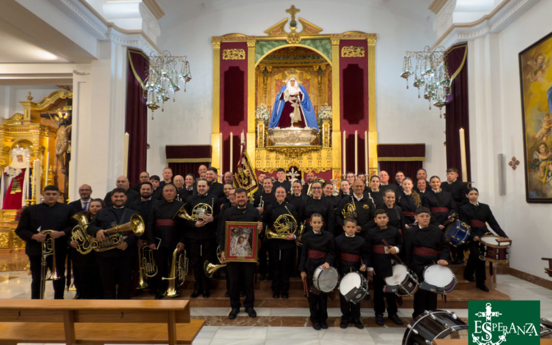 CONCIERTO DE LA BANDA ESENCIA ANTE LA ESPERANZA