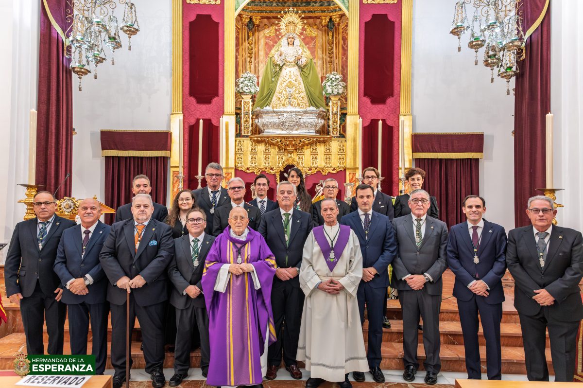 TOMA DE POSESIÓN DE LA NUEVA JUNTA DE GOBIERNO - Hermandad Esperanza de ...