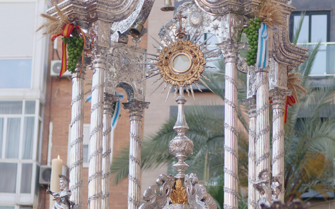 PROCESIÓN CORPUS CHRISTI DE LA CIUDAD DE HUELVA