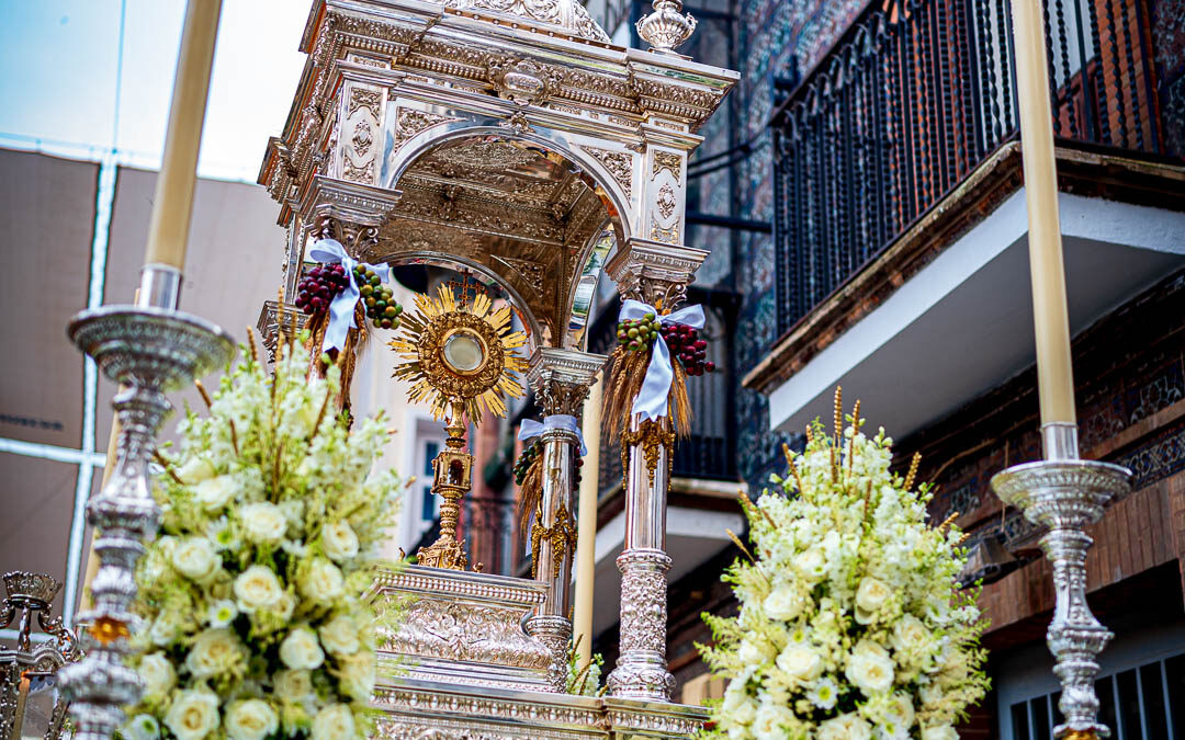 PROCESIÓN EUCARÍSTICA HERMANDAD DE LA ESPERANZA