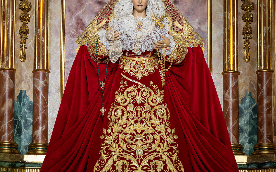 NTRA. SRA. DE LA ESPERANZA ATAVIADA PARA LA NATIVIDAD DE LA VIRGEN MARÍA